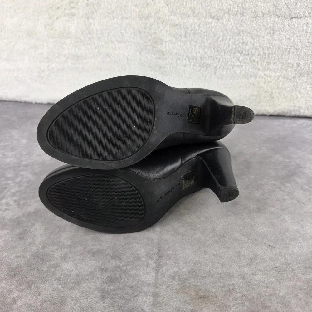 BCBGeneration Cesinaz Black Leather Fold Over Ankle Boots Size 7B PL-CESINAZ